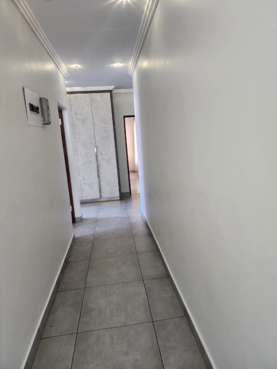 4 Bedroom Property for Sale in Flamwood North West